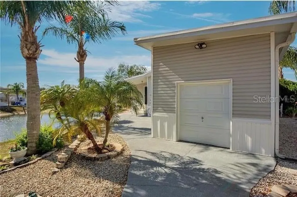 200 Sky Crest Loop Davenport FL 33837