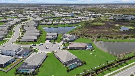 4607 Rainwater Glen Bradenton FL 34211