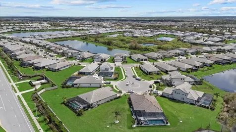 4607 Rainwater Glen Bradenton FL 34211