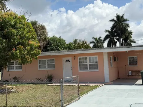 32 Roanoke Drive Fort Myers FL 33905