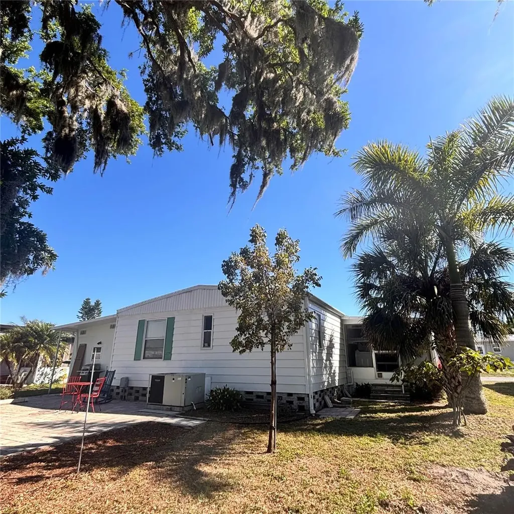 6710 36th Avenue E Palmetto FL 34221