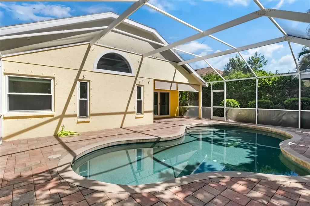 6801 Superior Street Circle Sarasota FL 34243