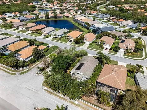 6801 Superior Street Circle Sarasota FL 34243