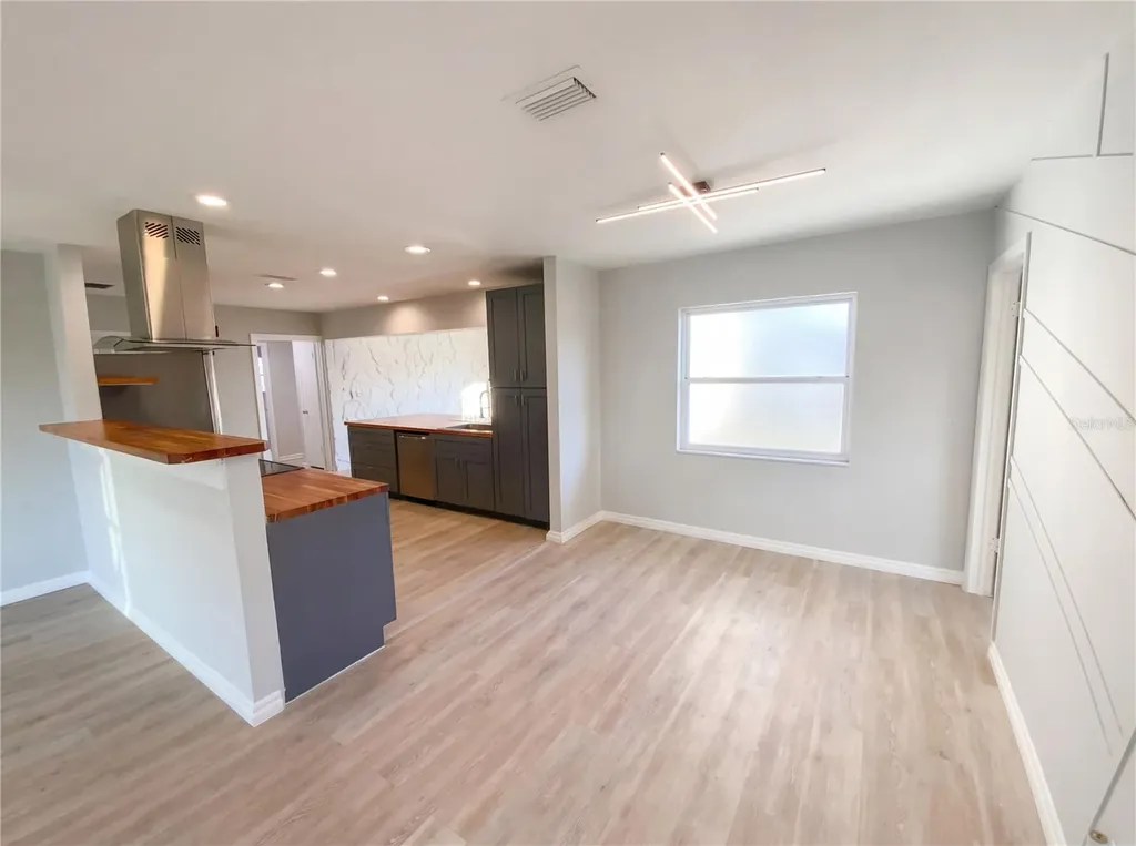 408 Ocean Court Clearwater FL 33756