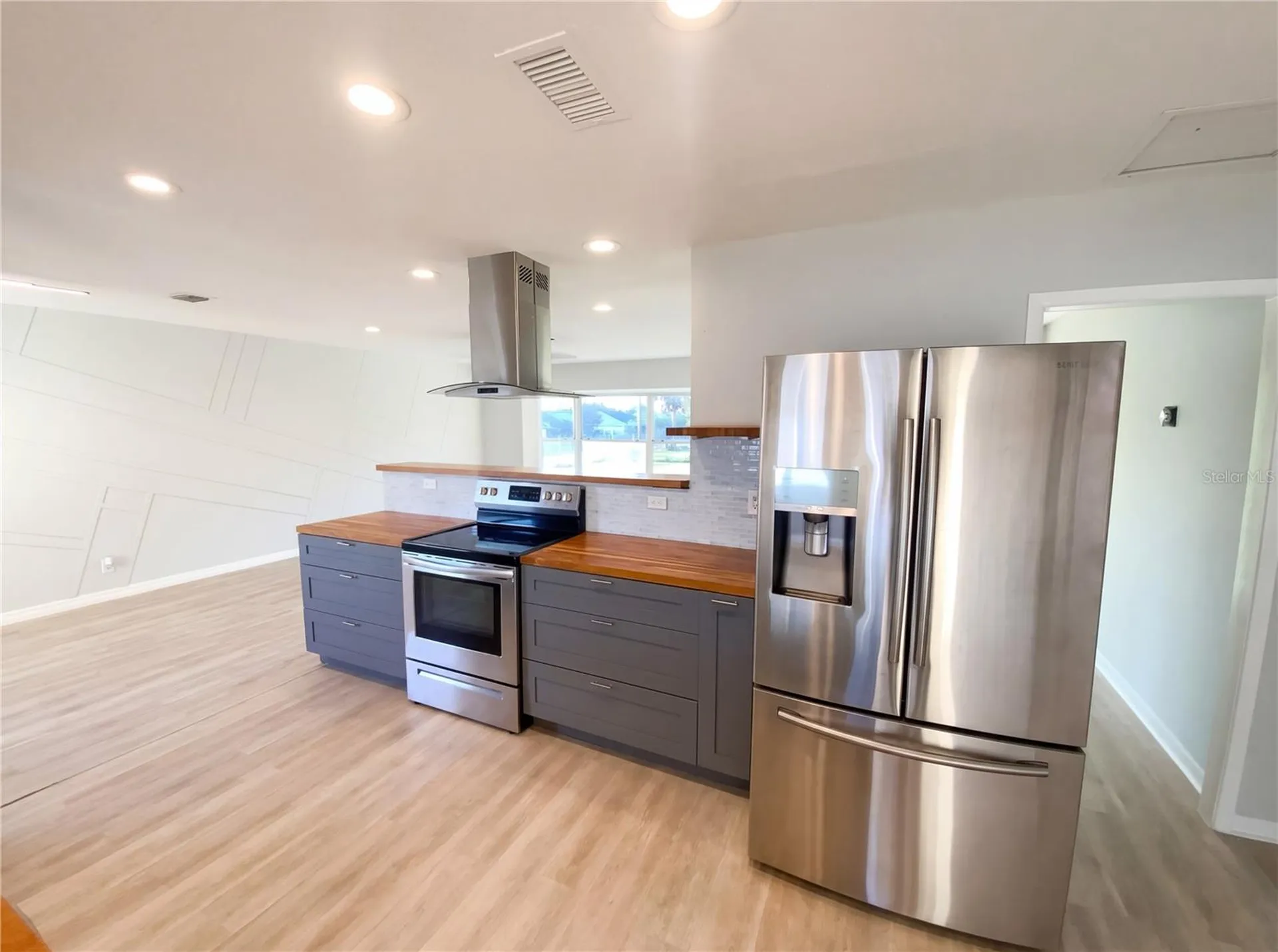 408 Ocean Court Clearwater FL 33756