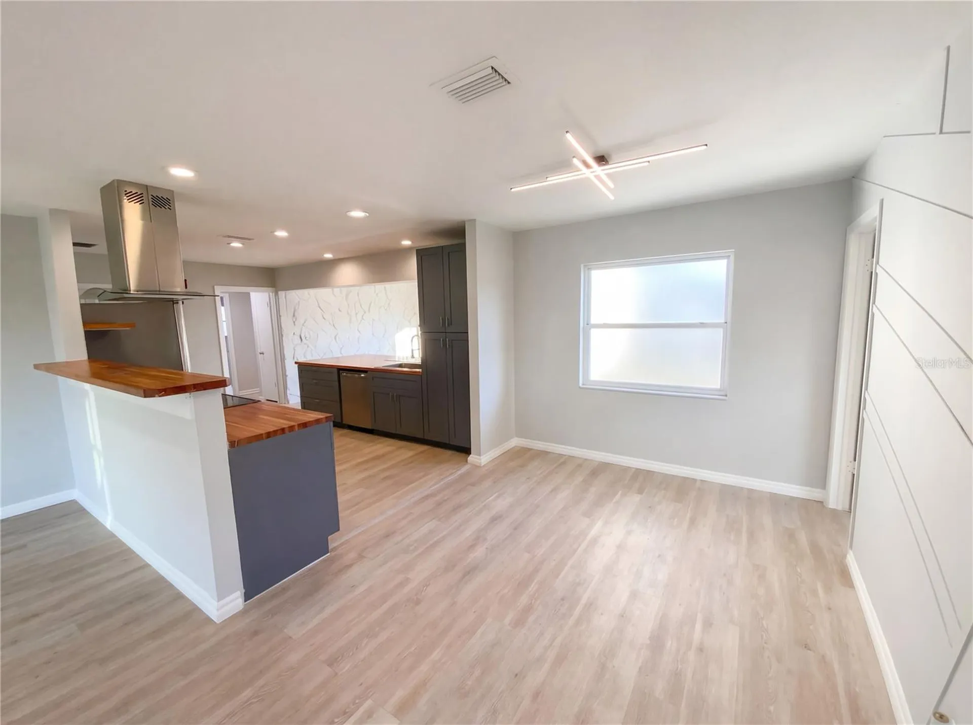408 Ocean Court Clearwater FL 33756