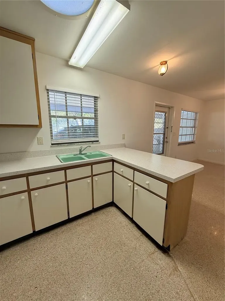 135 W Minnesota Avenue Deland FL 32720