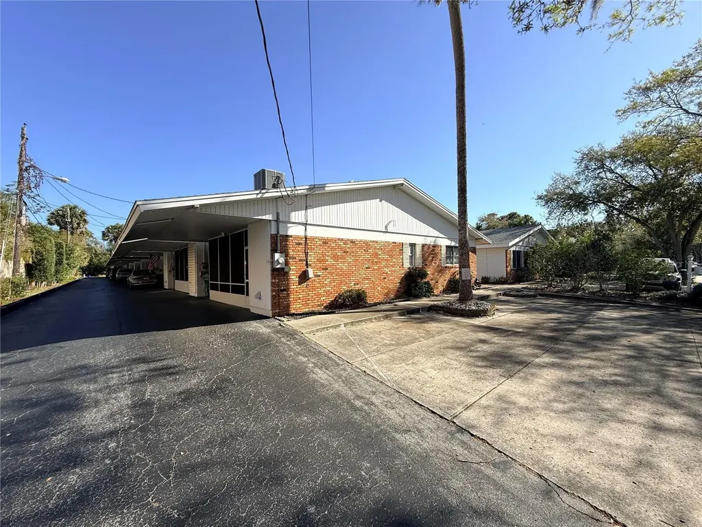 135 W Minnesota Avenue Deland FL 32720