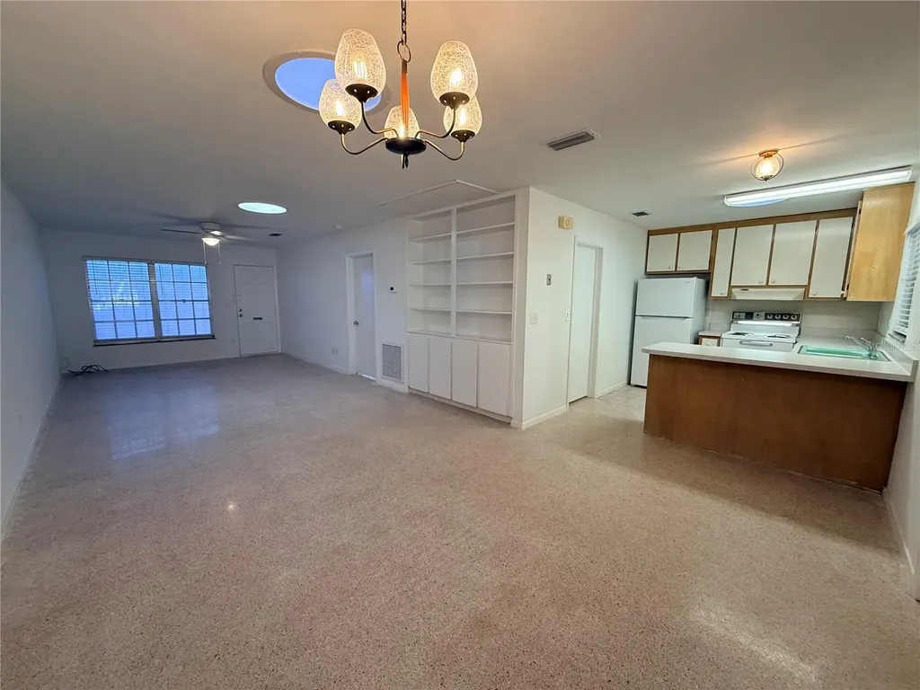 135 W Minnesota Avenue Deland FL 32720