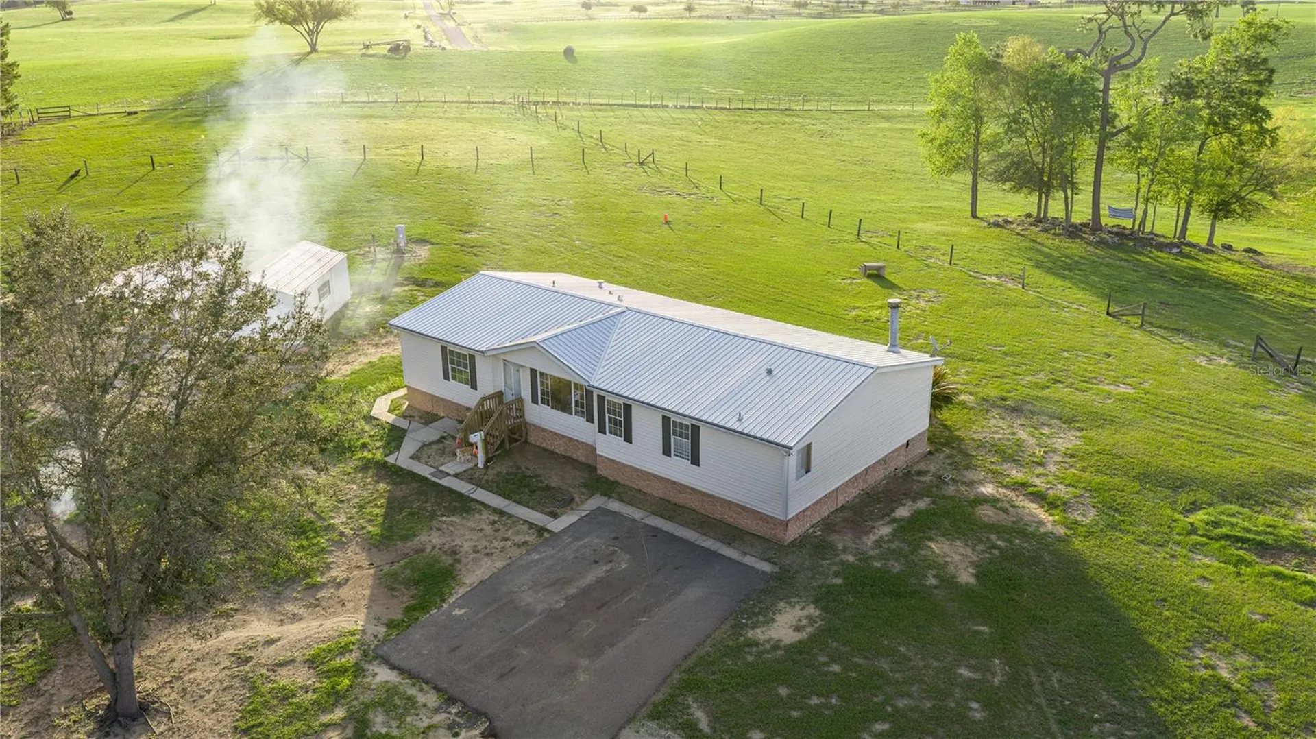 2061 NW 165th Court Road Dunnellon FL 34432