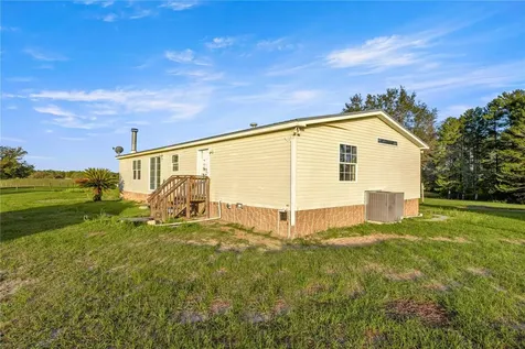 2061 NW 165th Court Road Dunnellon FL 34432
