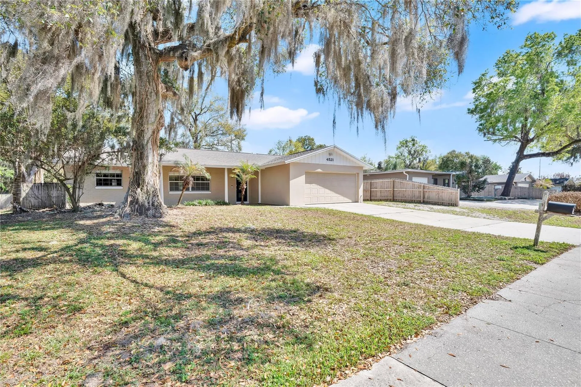 4521 Conway Gardens Road Orlando FL 32806