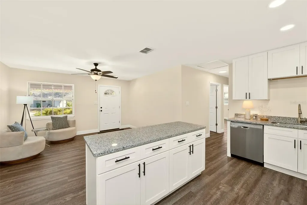 4102 W Bay Vista Avenue Tampa FL 33611