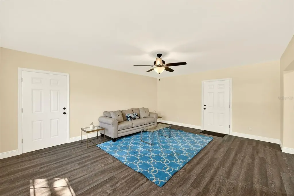 4102 W Bay Vista Avenue Tampa FL 33611