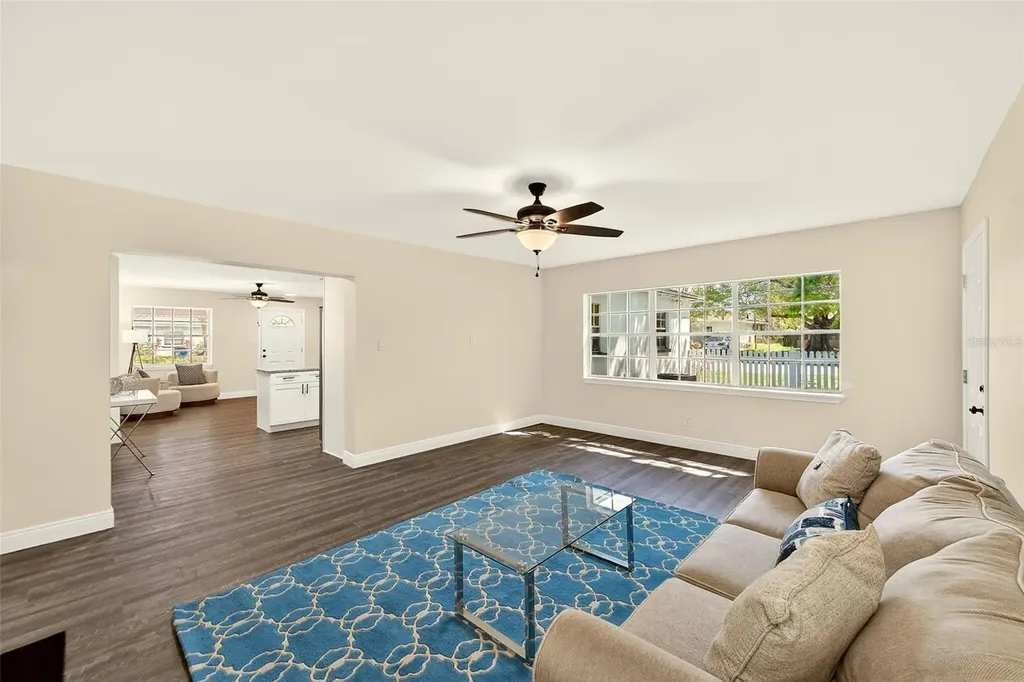 4102 W Bay Vista Avenue Tampa FL 33611