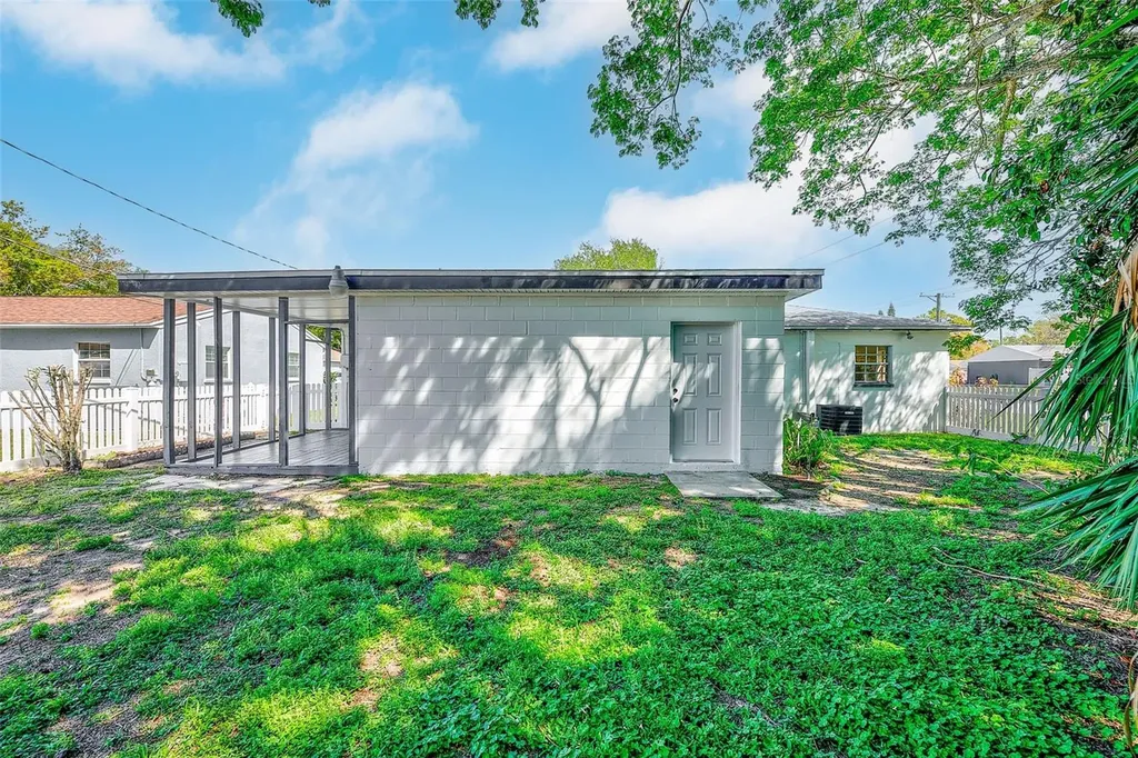 4102 W Bay Vista Avenue Tampa FL 33611