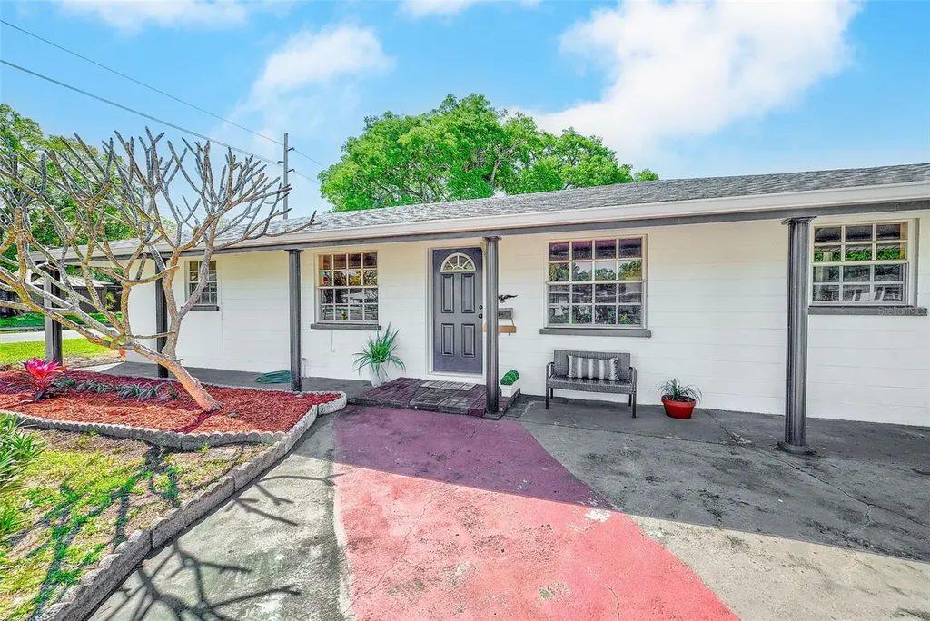 4102 W Bay Vista Avenue Tampa FL 33611