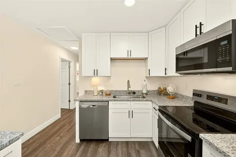 4102 W Bay Vista Avenue Tampa FL 33611