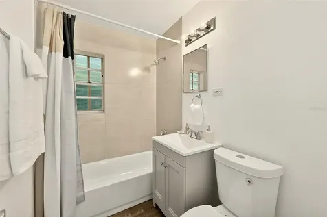 4102 W Bay Vista Avenue Tampa FL 33611