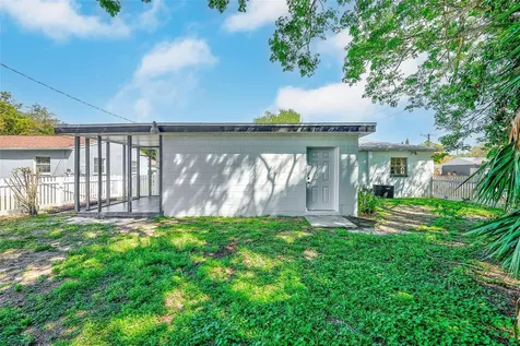 4102 W Bay Vista Avenue Tampa FL 33611