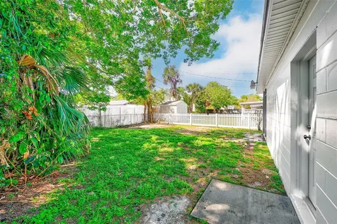 4102 W Bay Vista Avenue Tampa FL 33611