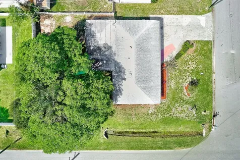 4102 W Bay Vista Avenue Tampa FL 33611
