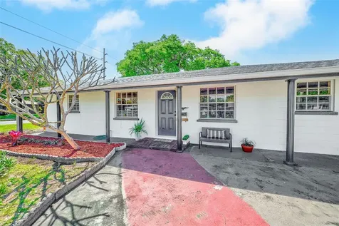 4102 W Bay Vista Avenue Tampa FL 33611