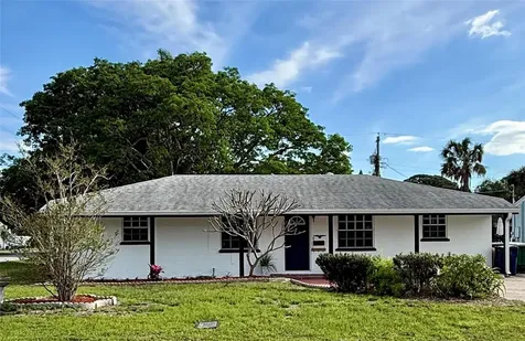 4102 W Bay Vista Avenue Tampa FL 33611