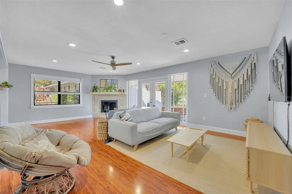 1081 Lake Weldona Drive Orlando FL 32806