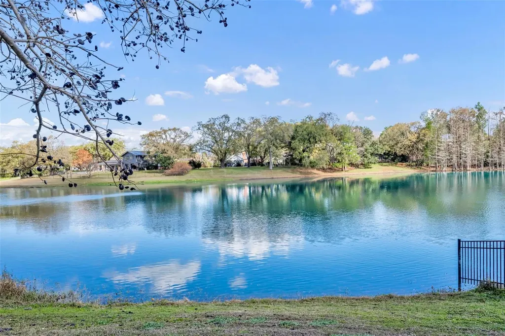 1081 Lake Weldona Drive Orlando FL 32806