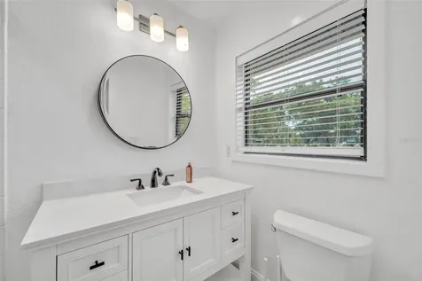 1081 Lake Weldona Drive Orlando FL 32806