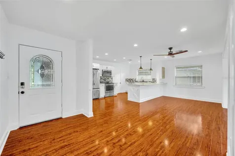 1081 Lake Weldona Drive Orlando FL 32806