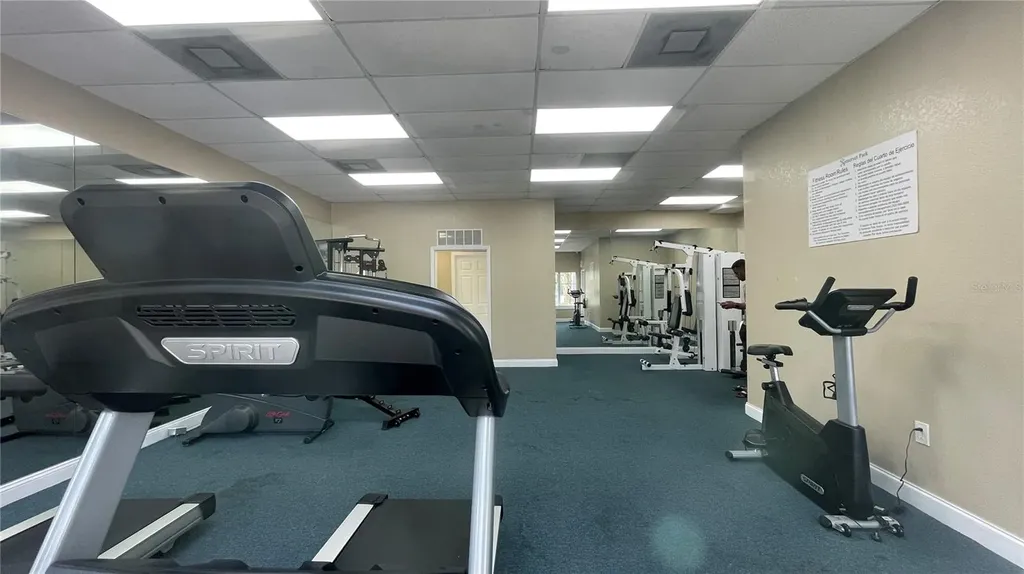 2850 Somerset Park Drive Tampa FL 33613