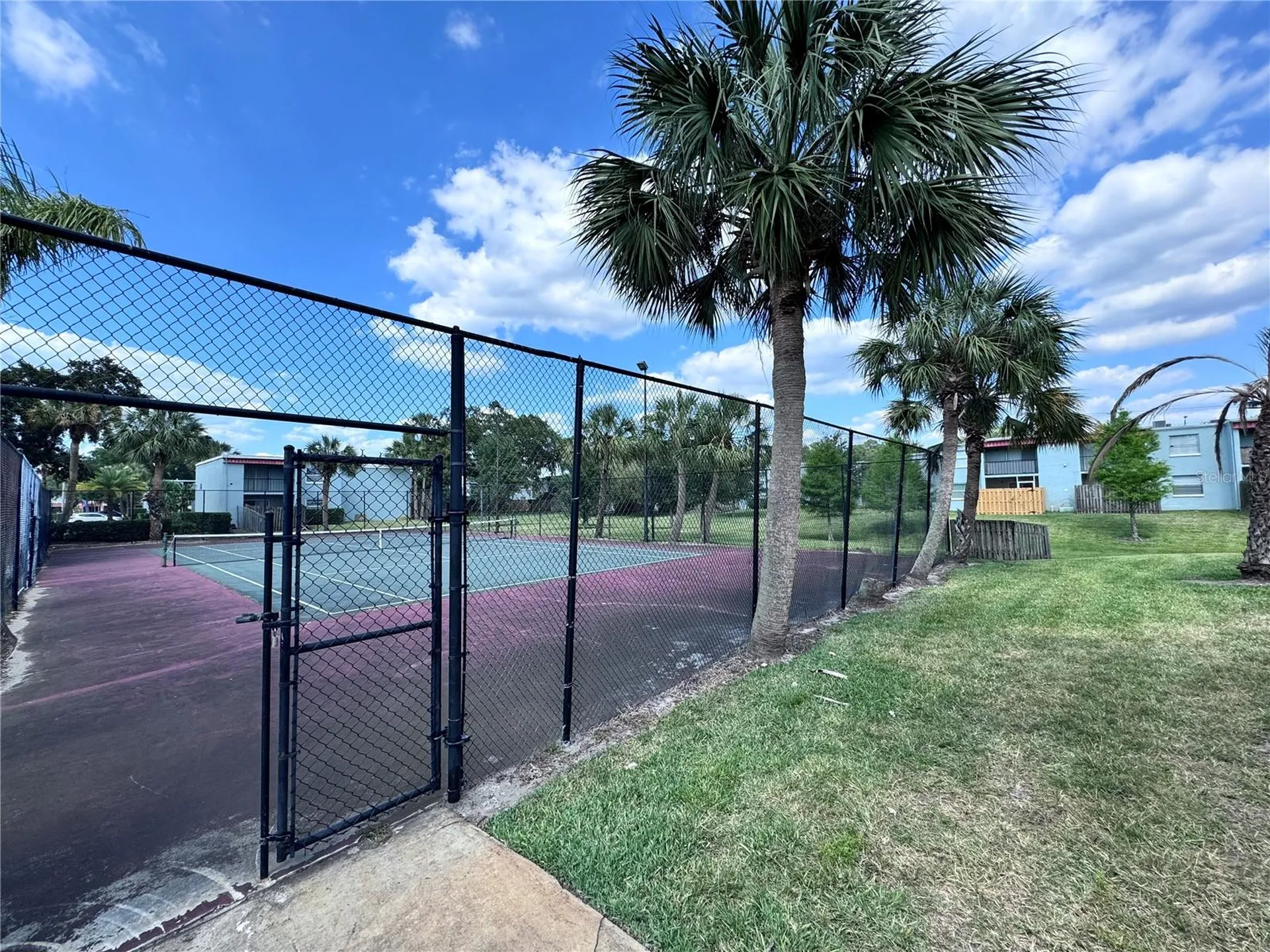 2850 Somerset Park Drive Tampa FL 33613