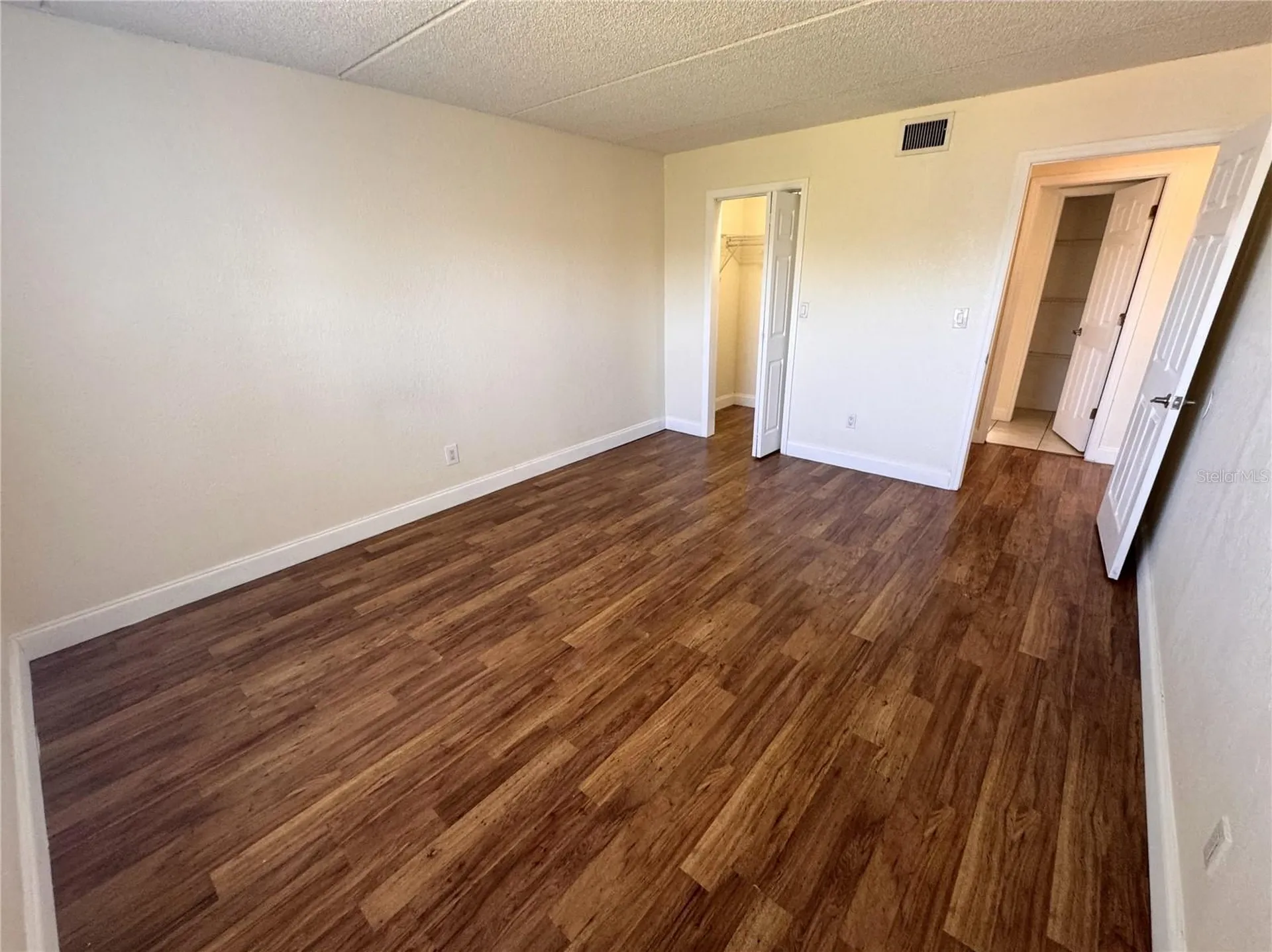 2850 Somerset Park Drive Tampa FL 33613