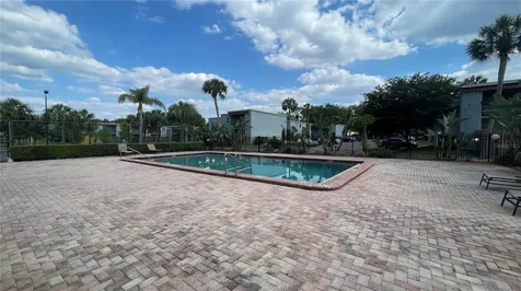 2850 Somerset Park Drive Tampa FL 33613