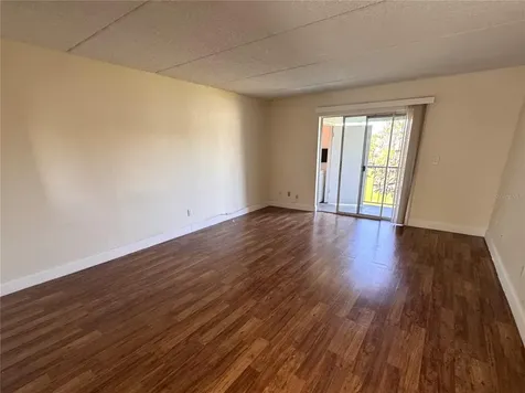 2850 Somerset Park Drive Tampa FL 33613