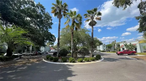 2850 Somerset Park Drive Tampa FL 33613
