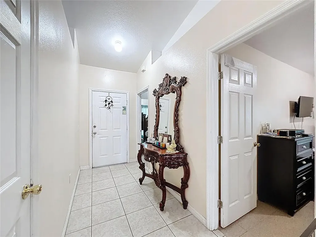 522-524 Imperial Place Kissimmee FL 34758