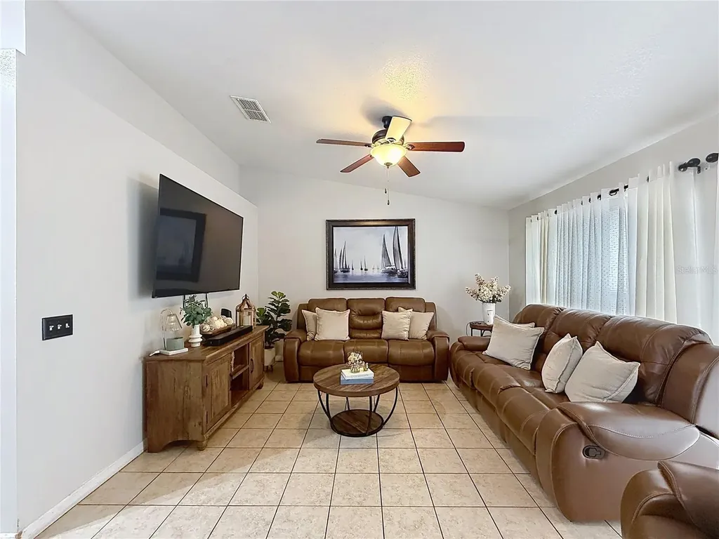 522-524 Imperial Place Kissimmee FL 34758