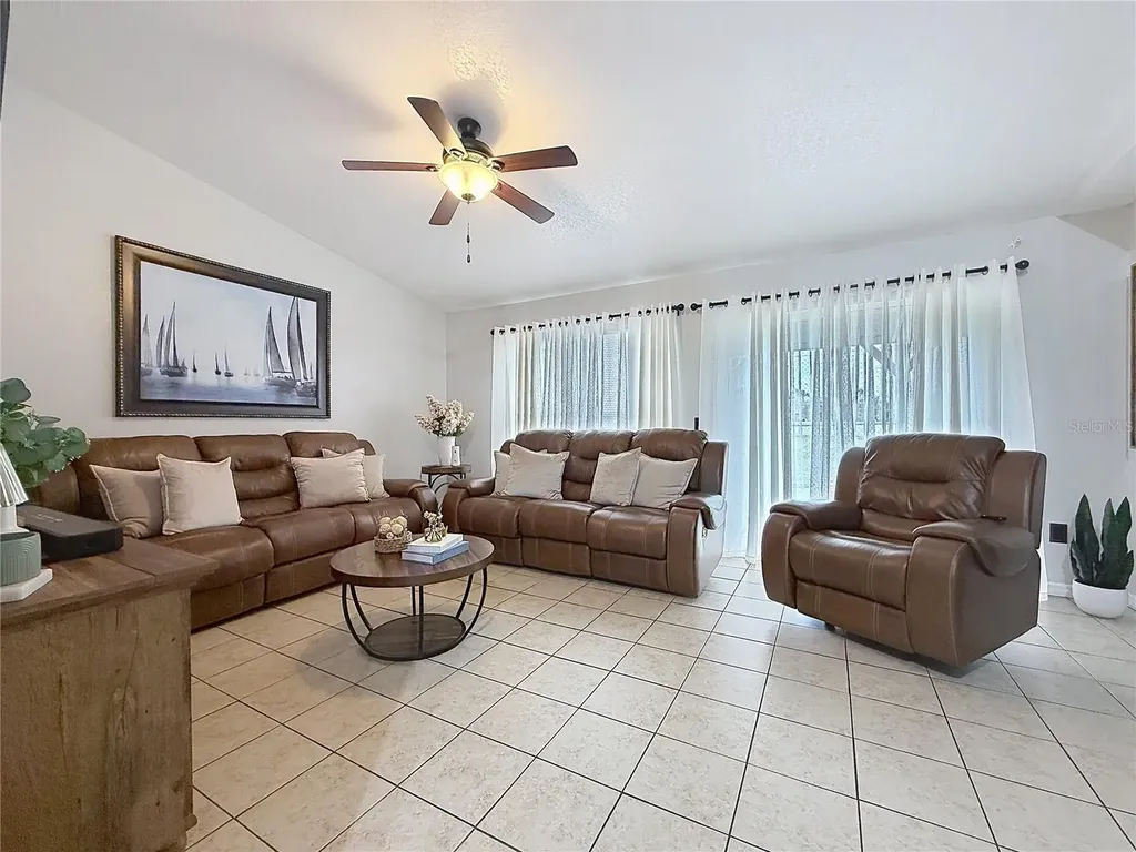 522-524 Imperial Place Kissimmee FL 34758