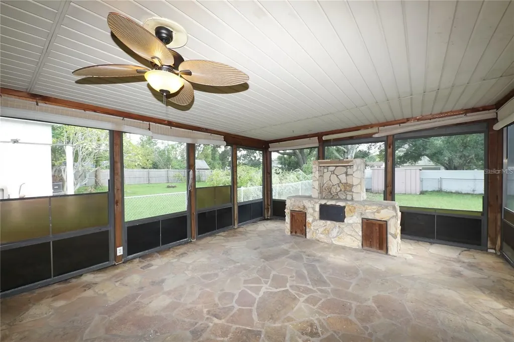 824 62nd Avenue NE St Petersburg FL 33702