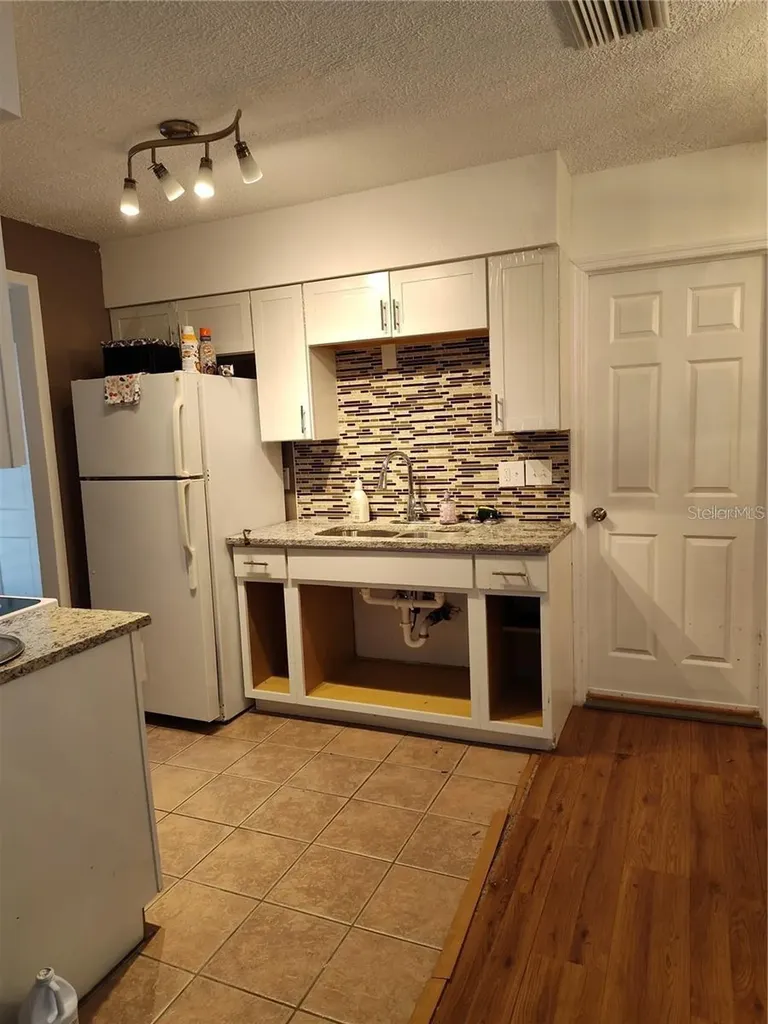 824 62nd Avenue NE St Petersburg FL 33702