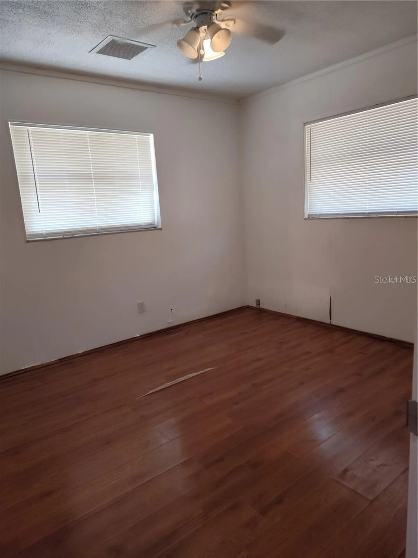 824 62nd Avenue NE St Petersburg FL 33702