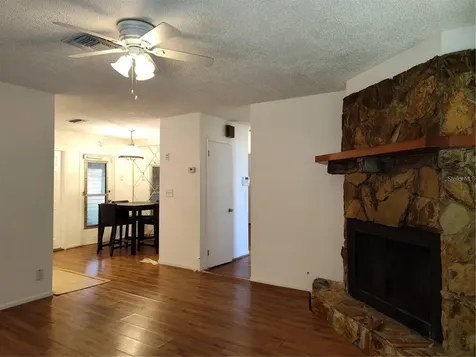 824 62nd Avenue NE St Petersburg FL 33702