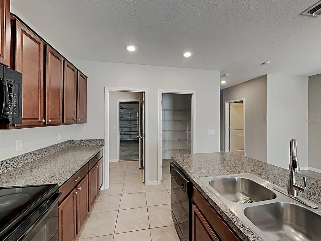 15320 Broad Brush Drive Ruskin FL 33573