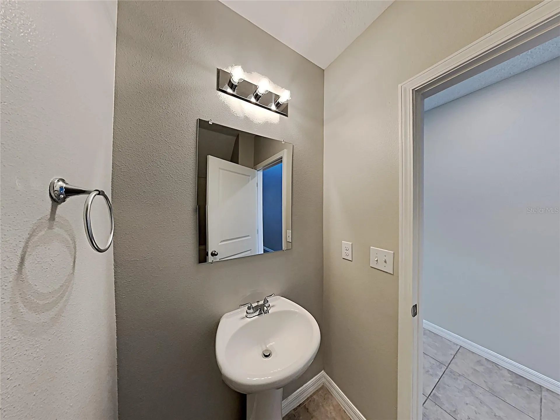 15320 Broad Brush Drive Ruskin FL 33573
