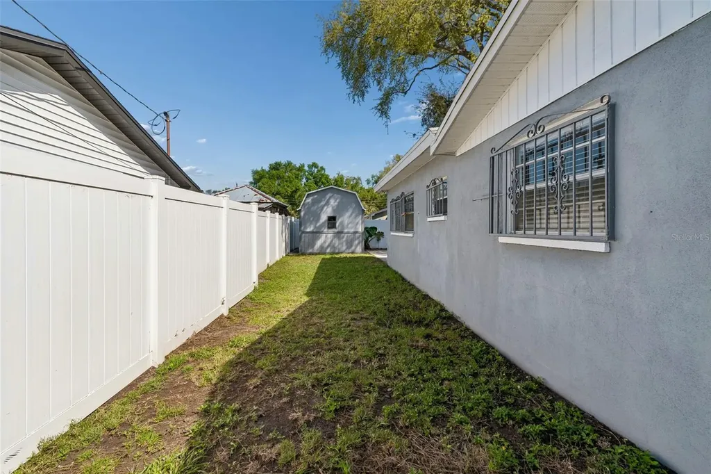 6705 Ralston Beach Circle Tampa FL 33614