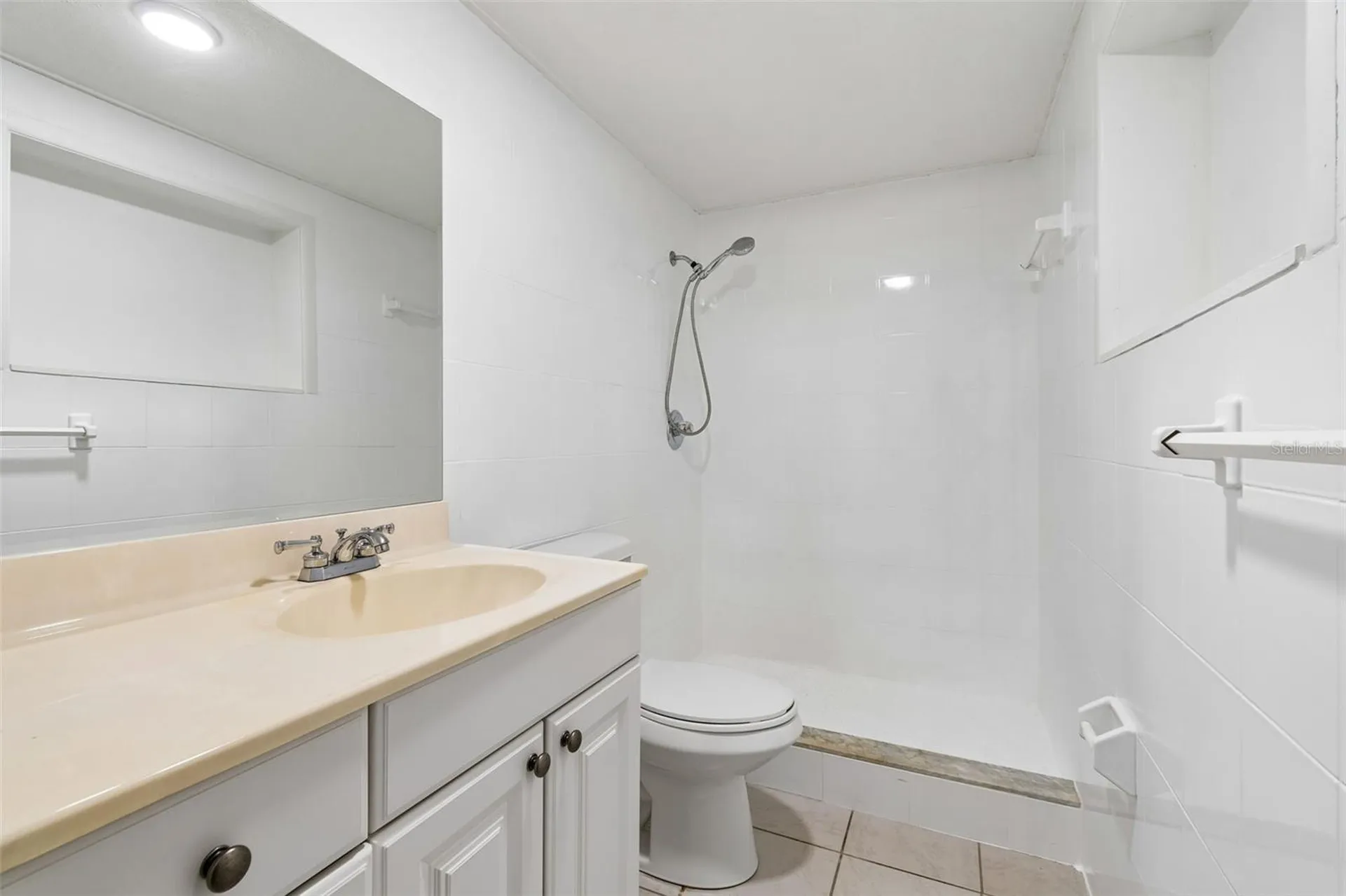 6705 Ralston Beach Circle Tampa FL 33614