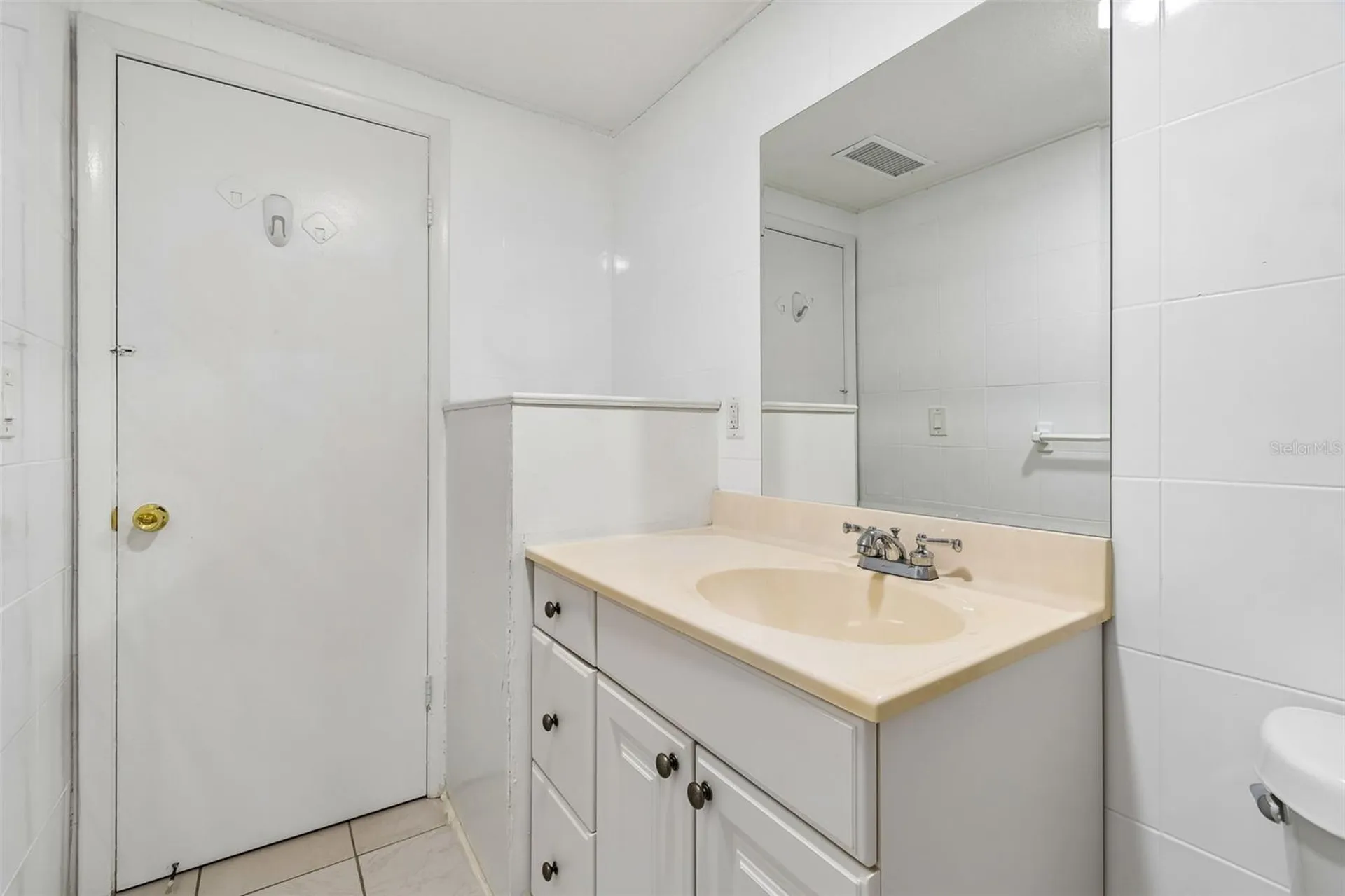 6705 Ralston Beach Circle Tampa FL 33614